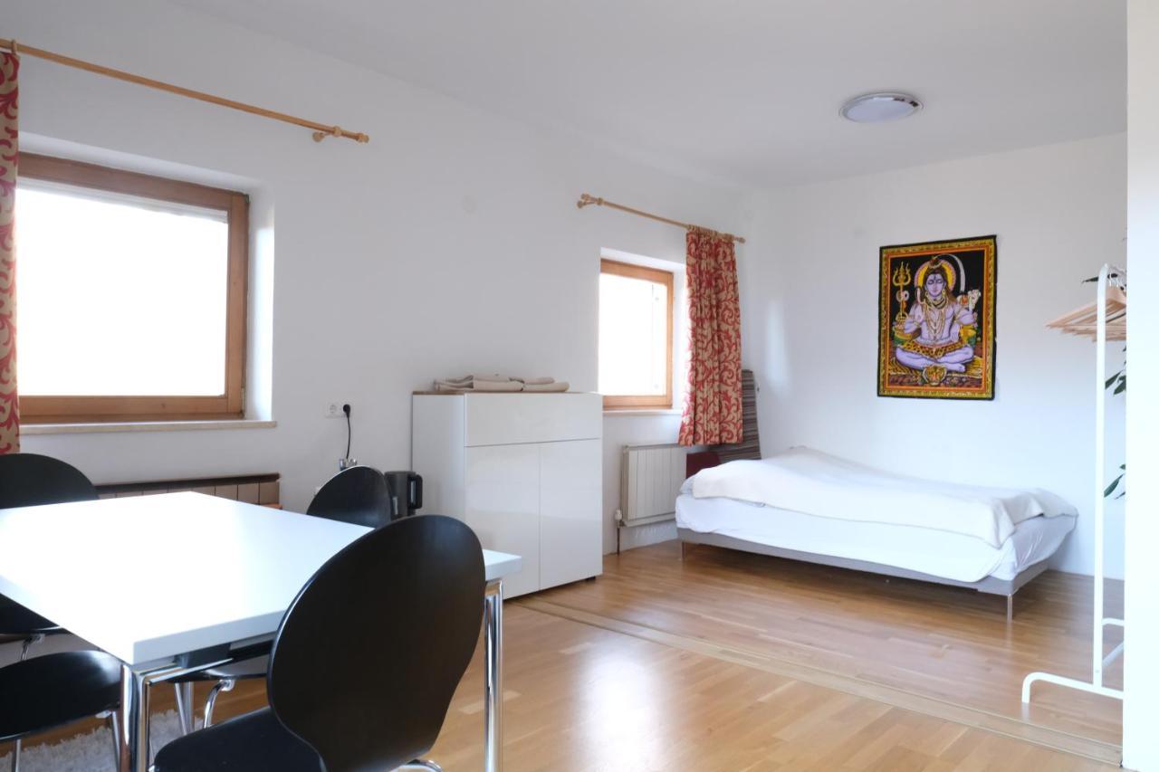 Doppelzimmer Innsbruck Buitenkant foto