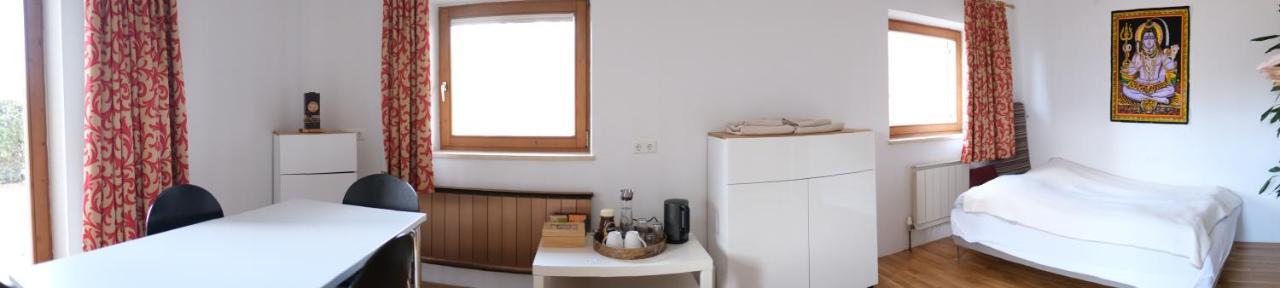 Doppelzimmer Innsbruck Buitenkant foto
